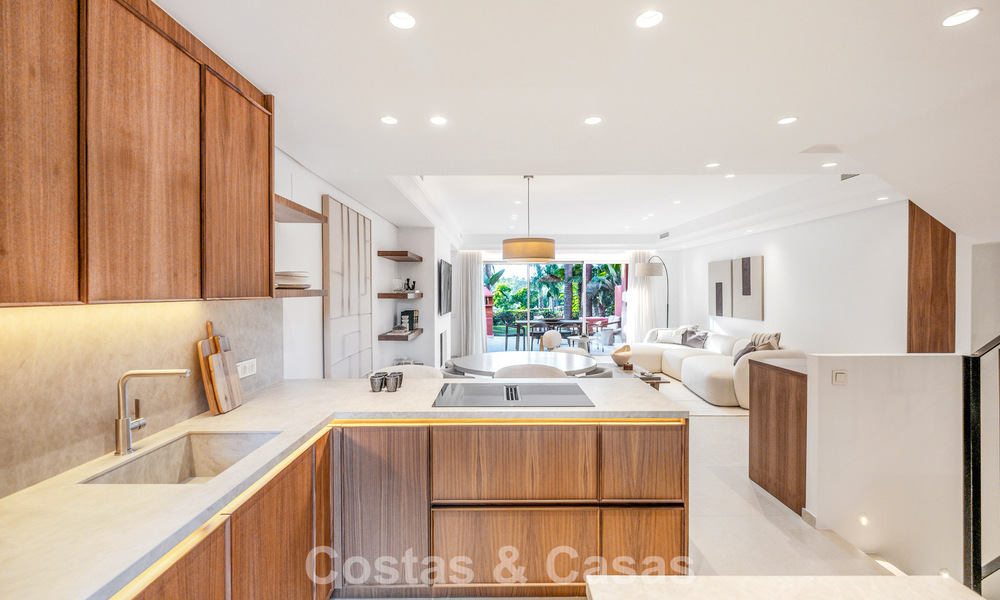 Maison de ville de luxe modernisée de 4 chambres à vendre sur le Golden Mile de Marbella 791355