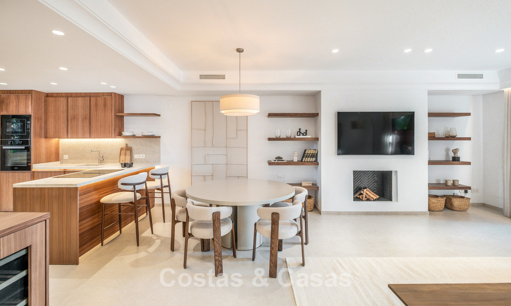 Maison de ville de luxe modernisée de 4 chambres à vendre sur le Golden Mile de Marbella 791356