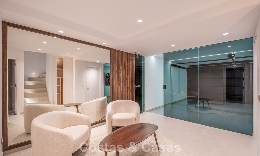 Maison de ville de luxe modernisée de 4 chambres à vendre sur le Golden Mile de Marbella 791368