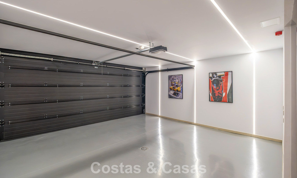 Maison de ville de luxe modernisée de 4 chambres à vendre sur le Golden Mile de Marbella 791369