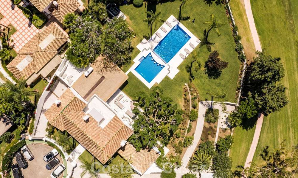 Villa exclusive à vendre, en première ligne de golf, dans une urbanisation prestigieuse à Nueva Andalucía, Marbella 791425