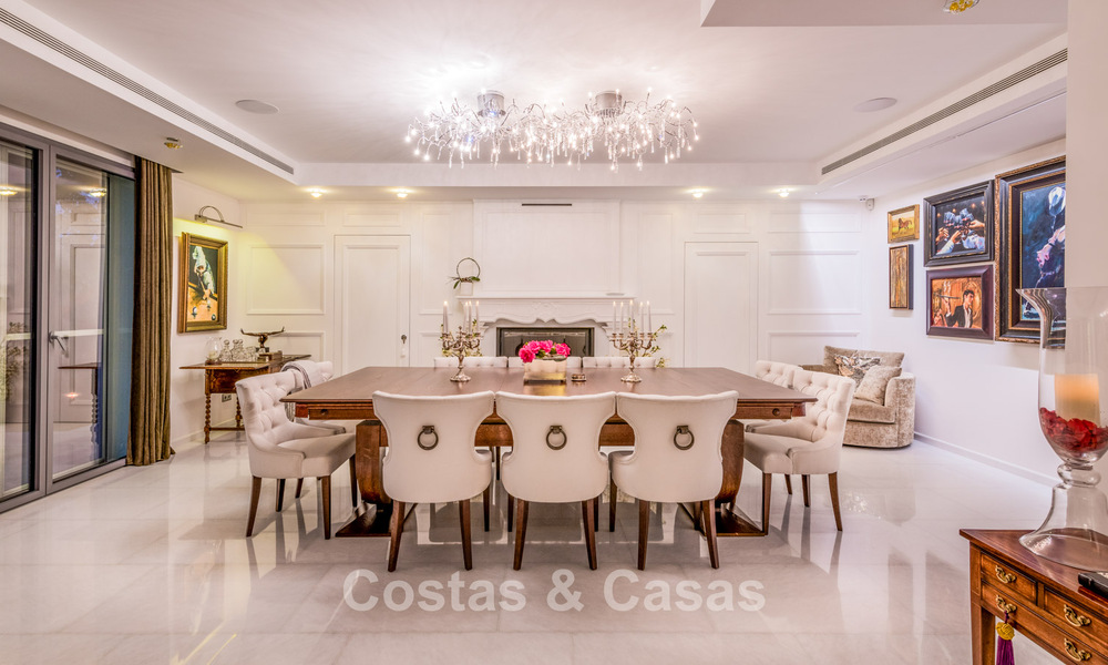 Villa exclusive à vendre, en première ligne de golf, dans une urbanisation prestigieuse à Nueva Andalucía, Marbella 791435