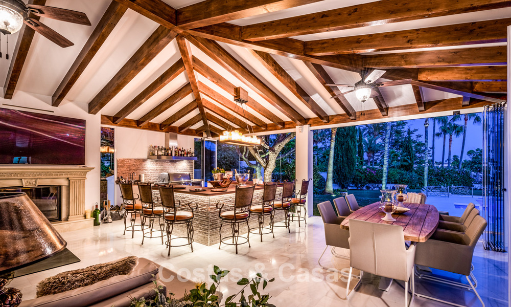 Villa exclusive à vendre, en première ligne de golf, dans une urbanisation prestigieuse à Nueva Andalucía, Marbella 791440