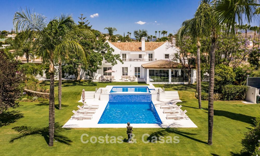 Villa exclusive à vendre, en première ligne de golf, dans une urbanisation prestigieuse à Nueva Andalucía, Marbella 791451