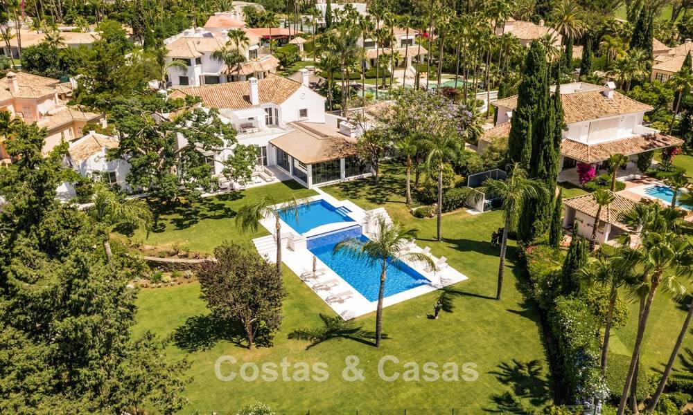 Villa exclusive à vendre, en première ligne de golf, dans une urbanisation prestigieuse à Nueva Andalucía, Marbella 791452