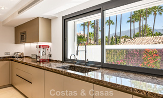 Villa exclusive à vendre, en première ligne de golf, dans une urbanisation prestigieuse à Nueva Andalucía, Marbella 791474 