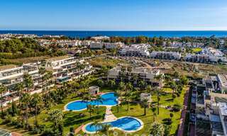 Appartement contemporain rénové à vendre à Nueva Andalucía, à distance de marche de la plage et de Puerto Banús, Marbella 790893 