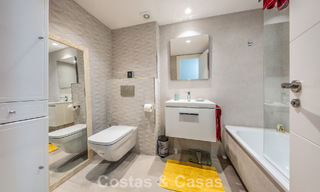 Appartement contemporain rénové à vendre à Nueva Andalucía, à distance de marche de la plage et de Puerto Banús, Marbella 790899 