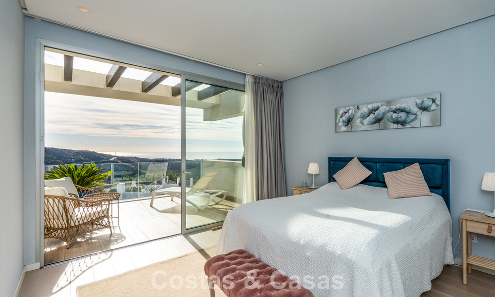 Appartement de luxe de 3 chambres à vendre avec vue panoramique sur la mer dans un resort privé à Marbella - Benahavis 791540