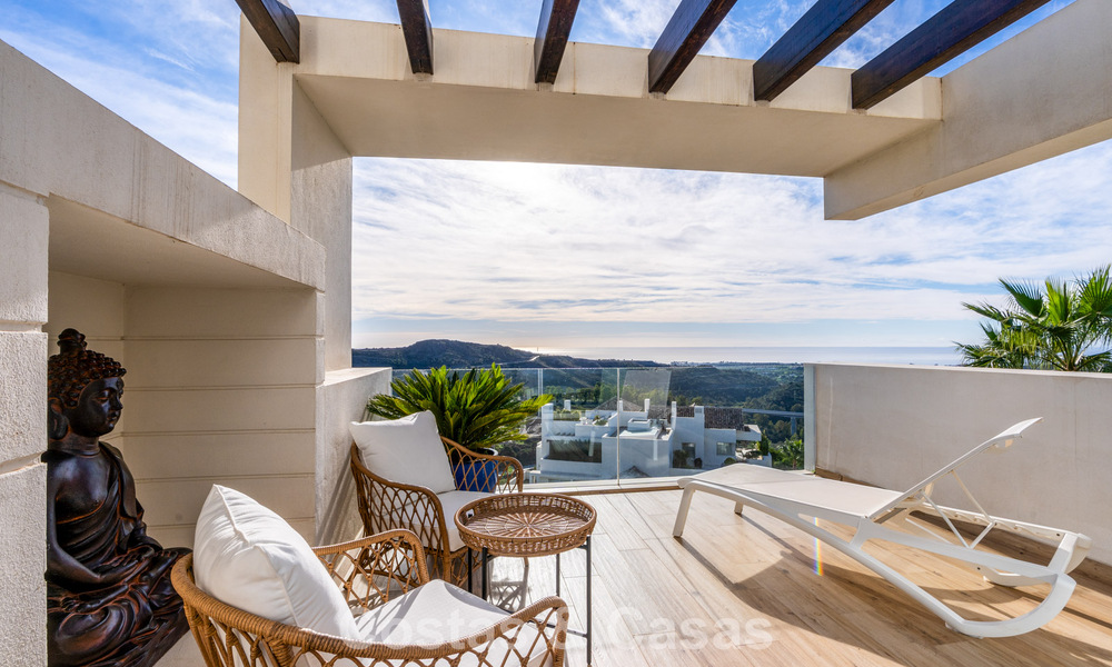 Appartement de luxe de 3 chambres à vendre avec vue panoramique sur la mer dans un resort privé à Marbella - Benahavis 791543
