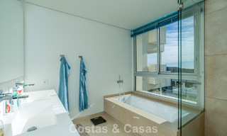 Appartement de luxe de 3 chambres à vendre avec vue panoramique sur la mer dans un resort privé à Marbella - Benahavis 791547 