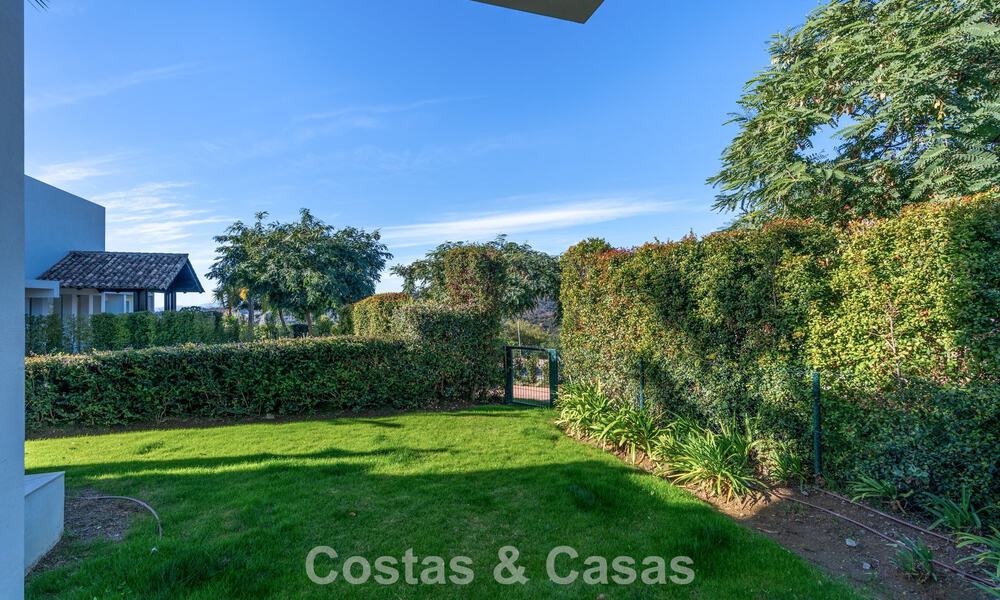 Appartement de luxe de 3 chambres à vendre avec vue panoramique sur la mer dans un resort privé à Marbella - Benahavis 791555