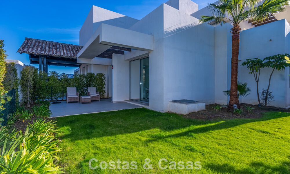 Appartement de luxe de 3 chambres à vendre avec vue panoramique sur la mer dans un resort privé à Marbella - Benahavis 791556