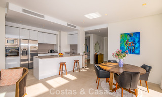 Appartement de luxe de 3 chambres à vendre avec vue panoramique sur la mer dans un resort privé à Marbella - Benahavis 791561 