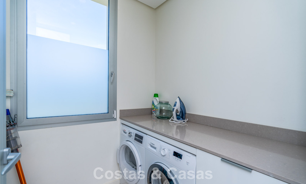 Appartement de luxe de 3 chambres à vendre avec vue panoramique sur la mer dans un resort privé à Marbella - Benahavis 791567