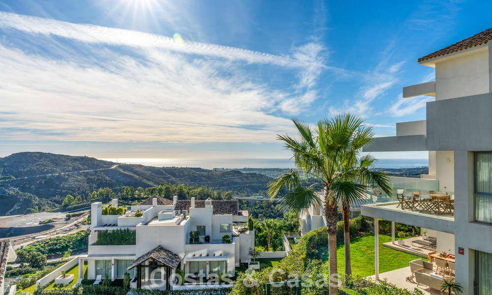 Appartement de luxe de 3 chambres à vendre avec vue panoramique sur la mer dans un resort privé à Marbella - Benahavis 791573