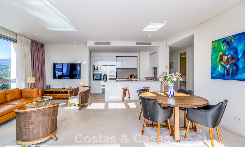 Appartement de luxe de 3 chambres à vendre avec vue panoramique sur la mer dans un resort privé à Marbella - Benahavis 791575