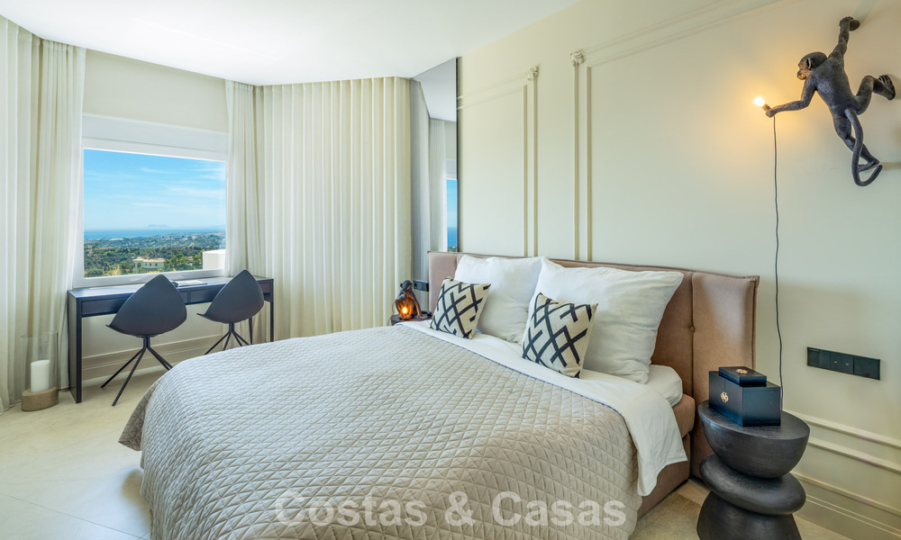 Penthouse duplex exclusif avec piscine privée et vue panoramique sur la mer à vendre sur la Golden Mile de Marbella 791664