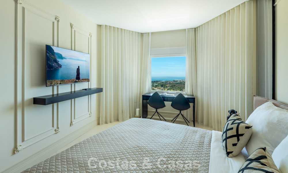 Penthouse duplex exclusif avec piscine privée et vue panoramique sur la mer à vendre sur la Golden Mile de Marbella 791665