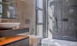 Villa de luxe moderne et entièrement neuve avec vue sur la mer à vendre dans un resort de golf à Mijas, Costa del Sol 791694 