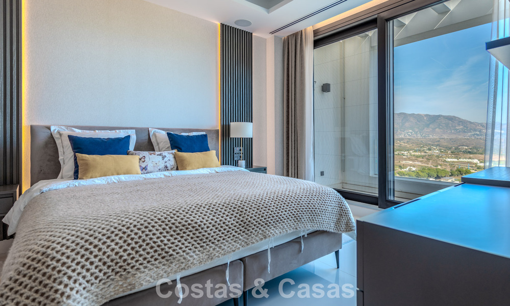 Villa de luxe moderne et entièrement neuve avec vue sur la mer à vendre dans un resort de golf à Mijas, Costa del Sol 791695