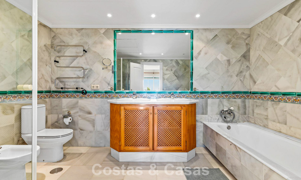 Appartement spacieux et prêt à emménager avec vue panoramique sur la mer à vendre à Benahavís - Marbella 791748