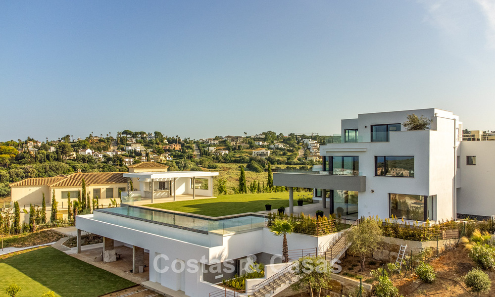 Villa de luxe neuve au design contemporain avancé à vendre à Sotogrande Alto, Costa del Sol 791856