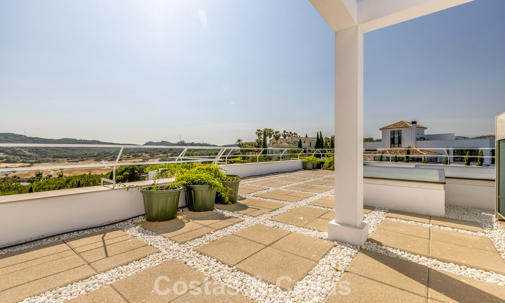 Villa de luxe neuve au design contemporain avancé à vendre à Sotogrande Alto, Costa del Sol 791859