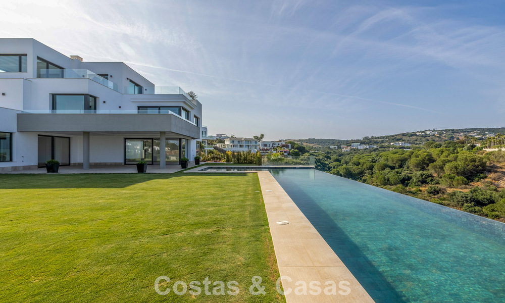 Villa de luxe neuve au design contemporain avancé à vendre à Sotogrande Alto, Costa del Sol 791867