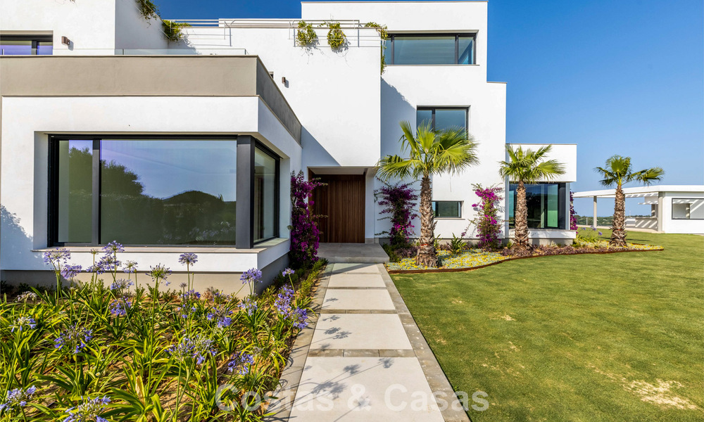 Villa de luxe neuve au design contemporain avancé à vendre à Sotogrande Alto, Costa del Sol 791880