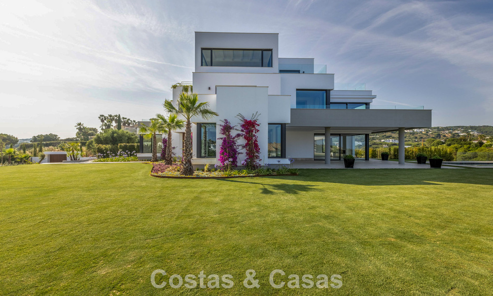 Villa de luxe neuve au design contemporain avancé à vendre à Sotogrande Alto, Costa del Sol 791887