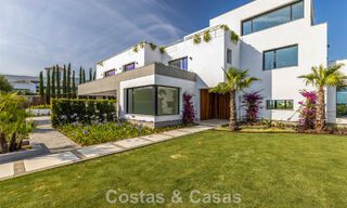 Villa de luxe neuve au design contemporain avancé à vendre à Sotogrande Alto, Costa del Sol 791889 