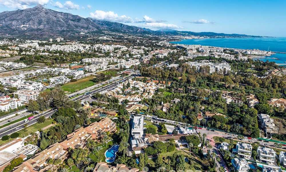 Appartement à vendre dans une urbanisation exclusive en bord de mer entre Puerto Banús et San Pedro, Marbella 792033