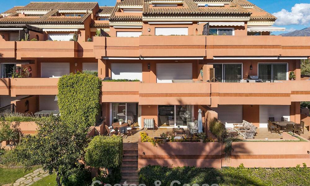 Appartement à vendre dans une urbanisation exclusive en bord de mer entre Puerto Banús et San Pedro, Marbella 792039