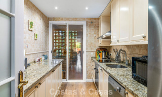 Appartement à vendre dans une urbanisation exclusive en bord de mer entre Puerto Banús et San Pedro, Marbella 792044 