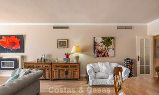 Appartement à vendre dans une urbanisation exclusive en bord de mer entre Puerto Banús et San Pedro, Marbella 792048 