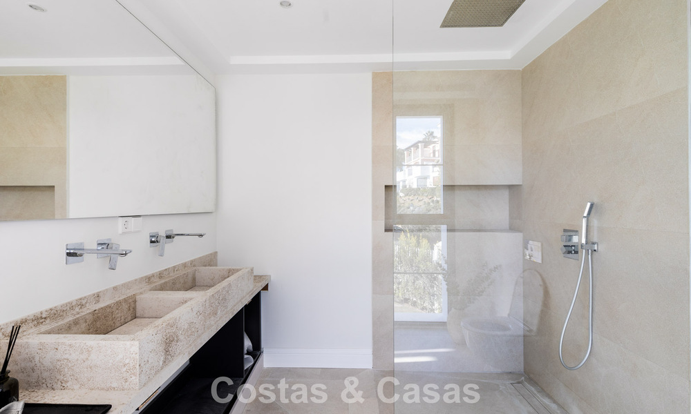 Villa de standing luxueusement rénovée à vendre à Marbella - Benahavís 792007