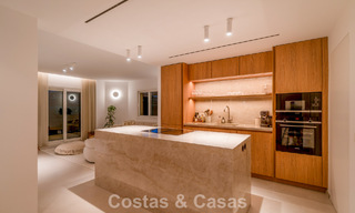 Élégant penthouse duplex avec vues panoramiques à vendre à La Quinta, Marbella - Benahavís 791935 