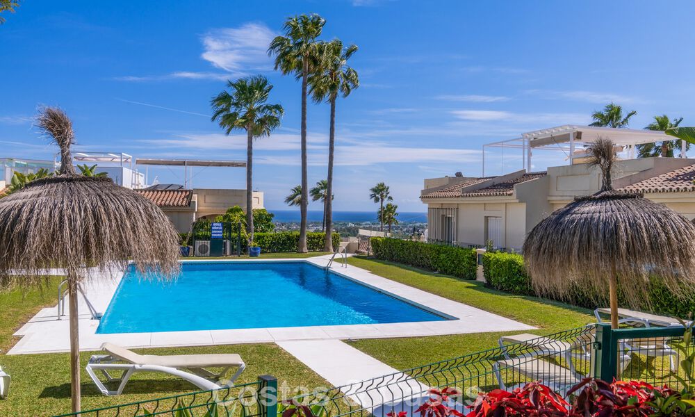 Élégant penthouse duplex avec vues panoramiques à vendre à La Quinta, Marbella - Benahavís 791954