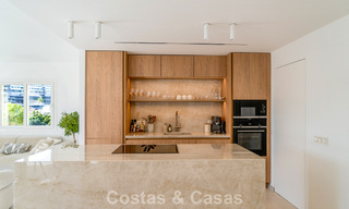 Élégant penthouse duplex avec vues panoramiques à vendre à La Quinta, Marbella - Benahavís 791972 