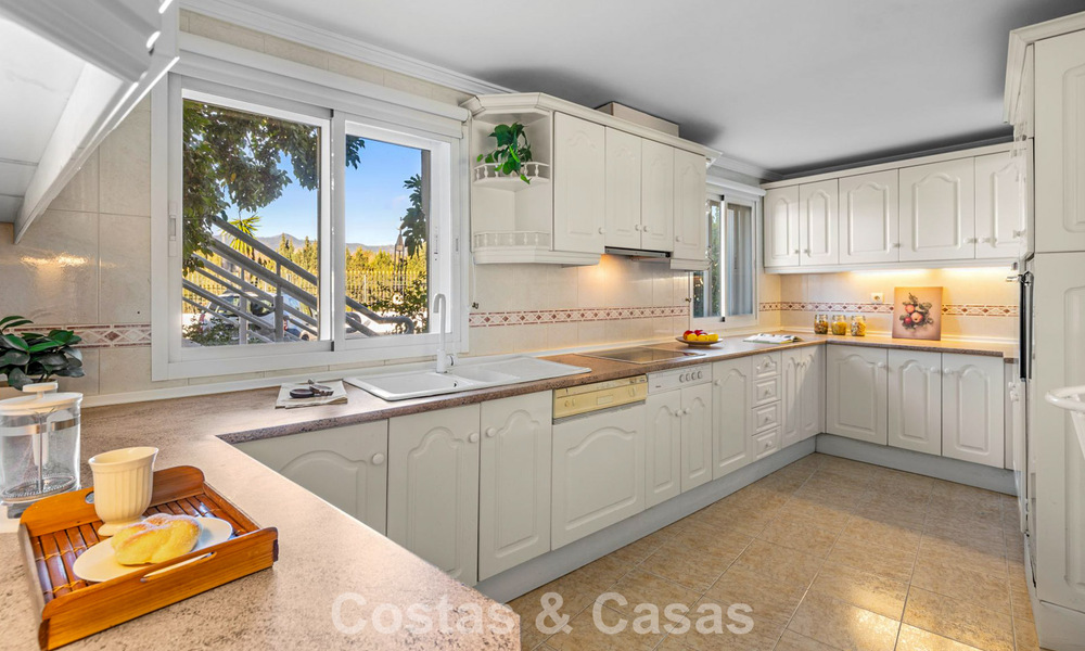 Appartement trés spacieux à vendre dans un complexe en première ligne de plage sur la New Golden Mile entre Marbella et Estepona 792108