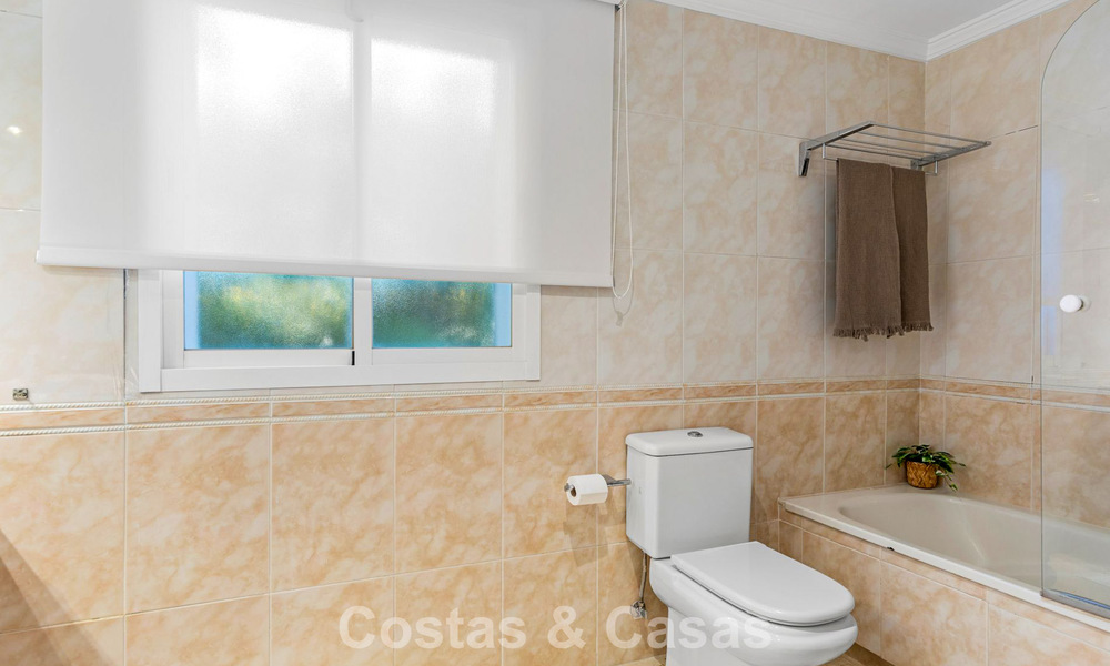 Appartement trés spacieux à vendre dans un complexe en première ligne de plage sur la New Golden Mile entre Marbella et Estepona 792125