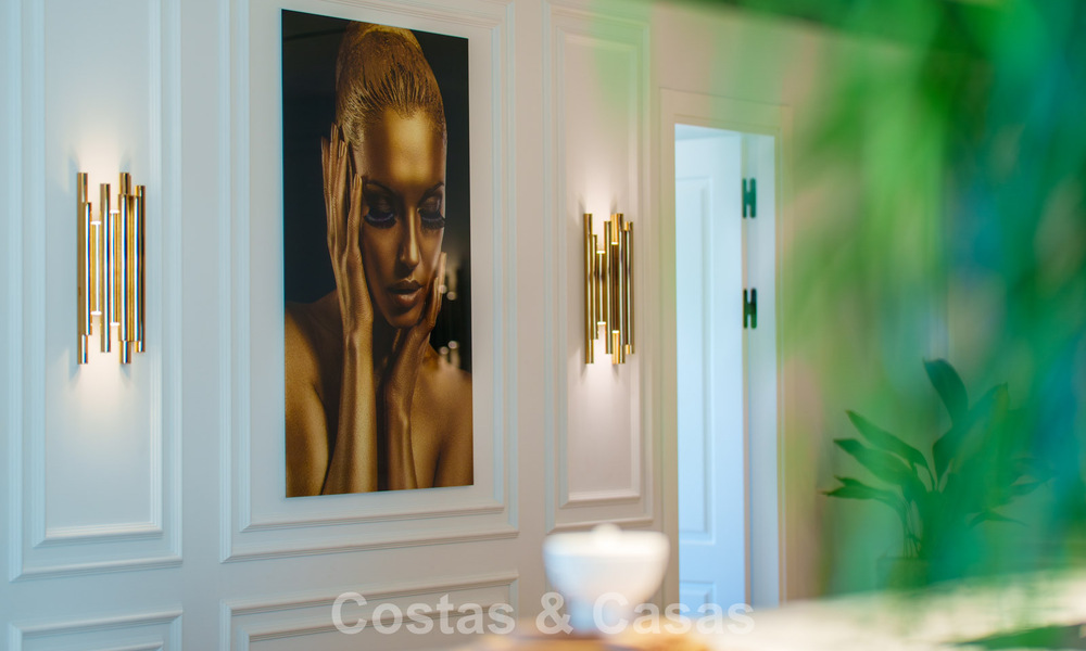 Penthouse rénové de style contemporain avec piscine privée et vue panoramique sur la mer à Nueva Andalucía, Marbella 792174