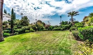 Élégante maison de ville de 4 chambres à vendre dans une résidence sécurisée à Nueva Andalucía, Marbella 792233 