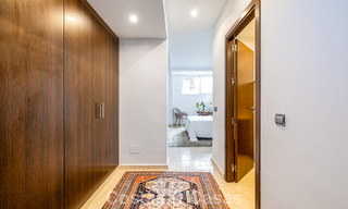 Élégante maison de ville de 4 chambres à vendre dans une résidence sécurisée à Nueva Andalucía, Marbella 792234 