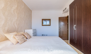 Élégante maison de ville de 4 chambres à vendre dans une résidence sécurisée à Nueva Andalucía, Marbella 792246 