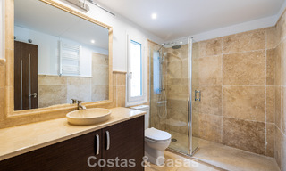 Élégante maison de ville de 4 chambres à vendre dans une résidence sécurisée à Nueva Andalucía, Marbella 792253 