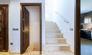 Élégante maison de ville de 4 chambres à vendre dans une résidence sécurisée à Nueva Andalucía, Marbella 792256 