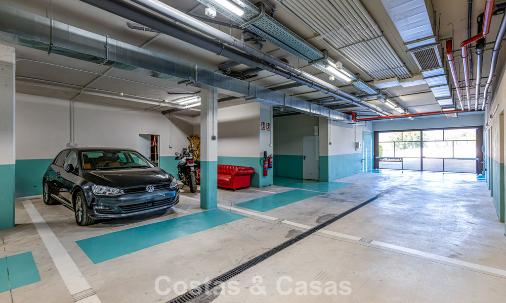 Penthouse moderne à vendre offrant de vues sur la mer et le lac d’Istán, situé juste au-dessus de la Golden Mile de Marbella 792279