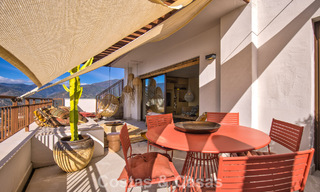 Penthouse moderne à vendre offrant de vues sur la mer et le lac d’Istán, situé juste au-dessus de la Golden Mile de Marbella 792302 